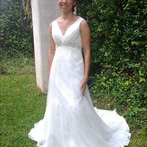 Boutique wedding dress size 4